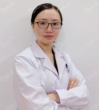 佛山拜爾口腔正畸科醫(yī)生楊麗莉