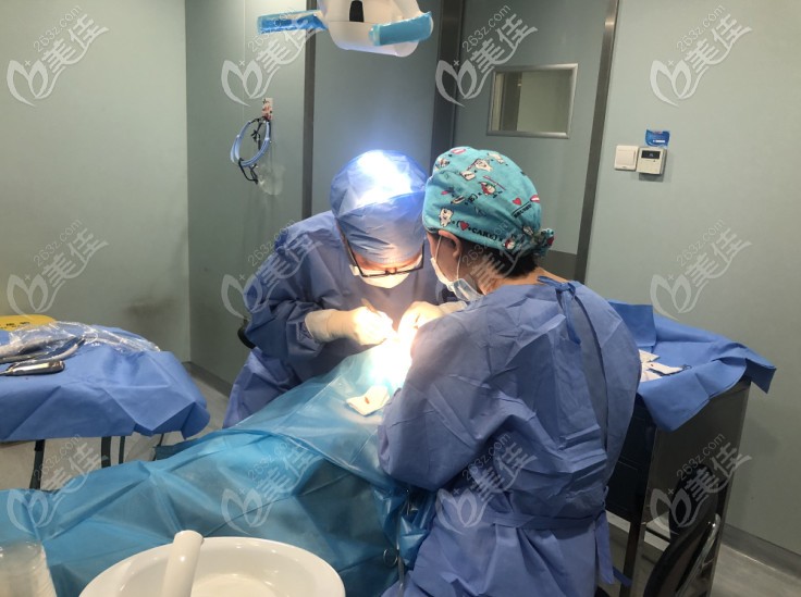 種植牙手術過程