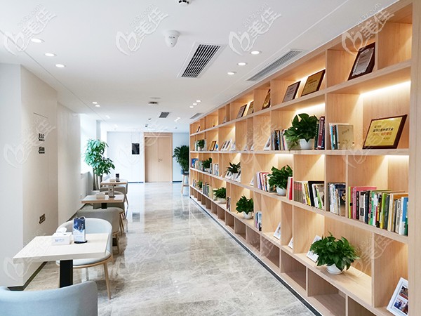 濟(jì)南弗萊堡口腔門診部引進(jìn)先進(jìn)的醫(yī)療設(shè)備 濟(jì)南弗萊堡口腔門診部引進(jìn)先進(jìn)的醫(yī)療設(shè)備