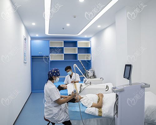 鄭州佑爾美醫(yī)療美容美膚室