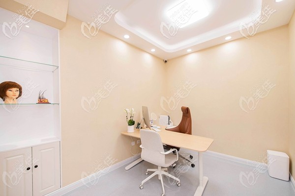 親和植發(fā)一對一面診室 親和植發(fā)一對一面診室