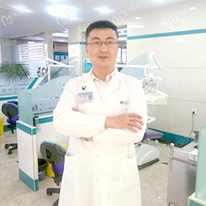 薛興文醫(yī)生