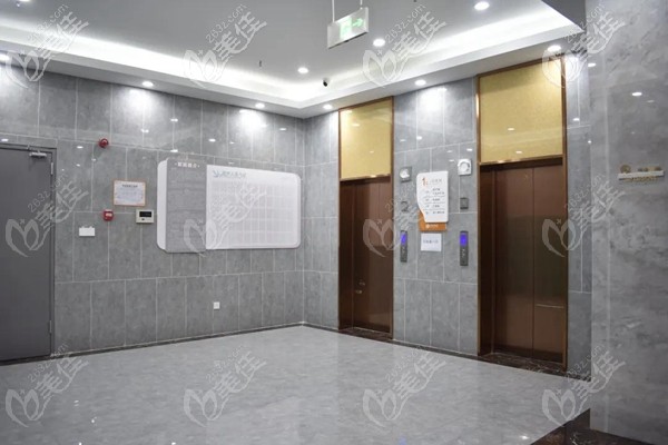 接待顧客的電梯間