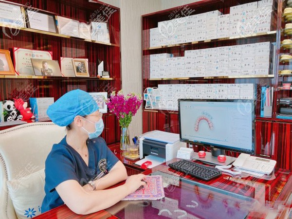 三樓的正畸醫(yī)生辦公室 三樓的正畸醫(yī)生辦公室