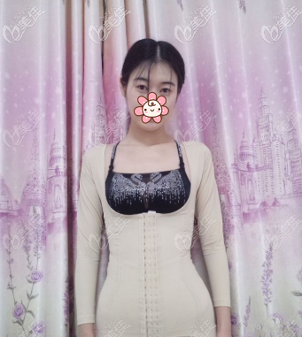 孔令杰醫(yī)生給我做完手術(shù)一個月 孔令杰醫(yī)生給我做完手術(shù)一個月