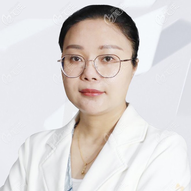 董子瑄是醫(yī)療美容醫(yī)院的主任醫(yī)師 董子瑄是醫(yī)療美容醫(yī)院的主任醫(yī)師