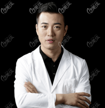 北京如朵醫(yī)美岳才醫(yī)生