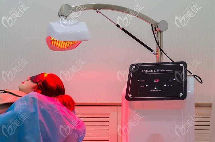 <!--<i data=20240703-sp></i>-->紅藍(lán)光治療脫發(fā) <!--<i data=20240703-sp></i>-->紅藍(lán)光治療脫發(fā)