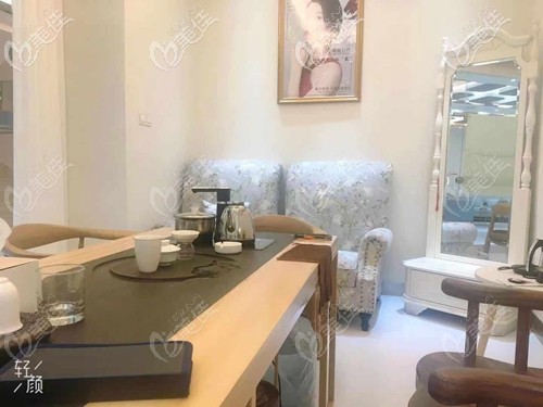 20201125_1606299806171102.jpg 咨詢室.jpg