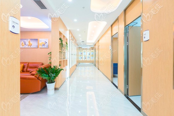 三仁口腔醫(yī)療用房1300多平方