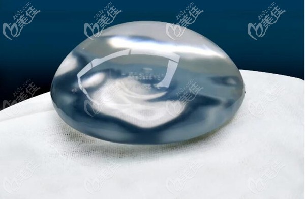 美國(guó)娜綺麗隆胸假體