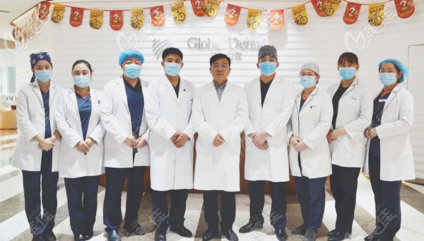 凈月環(huán)球的醫(yī)療團(tuán)隊(duì)