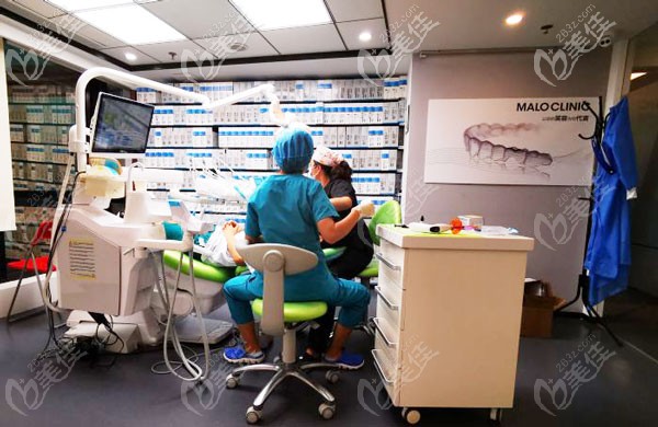 梁愛燕醫(yī)生的日常工作照 梁愛燕醫(yī)生的日常工作照