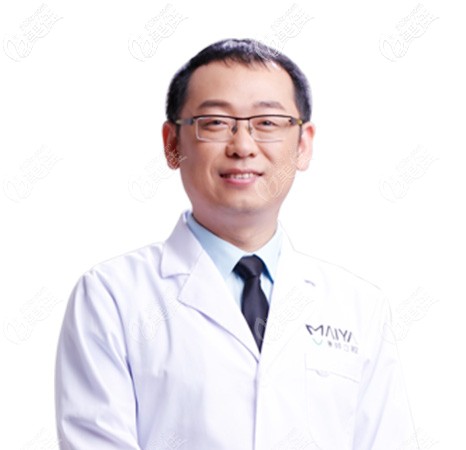 深圳麥芽口腔羅湖機(jī)構(gòu)正畸醫(yī)生張超