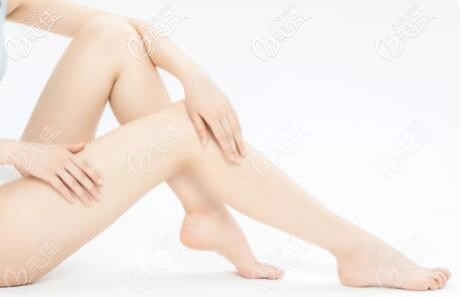 大腿環(huán)吸三四個(gè)月還有麻木感正常嗎