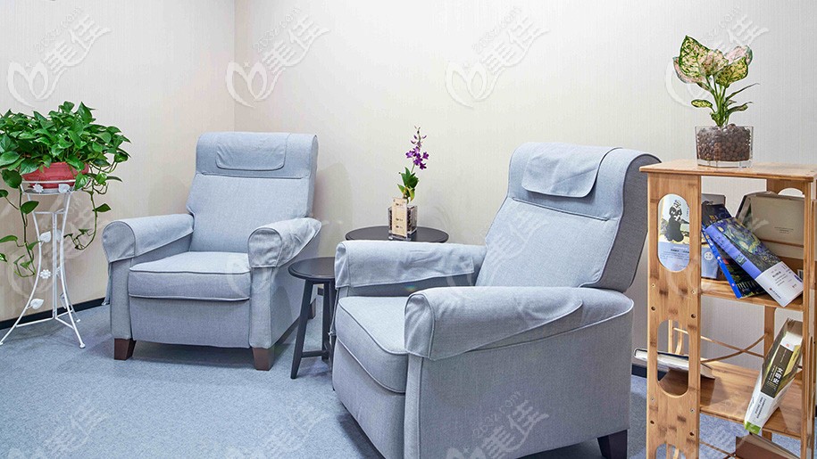 這張是鼎秀口腔等候區(qū)圖示 這張是鼎秀口腔等候區(qū)圖示