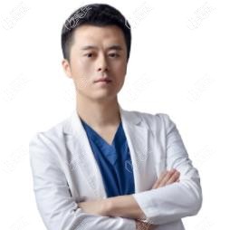 西安鼎秀口腔何畏醫(yī)生 西安鼎秀口腔何畏醫(yī)生