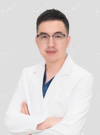 杭州一佳整形美容牙科主任黃景 杭州一佳整形美容牙科主任黃景