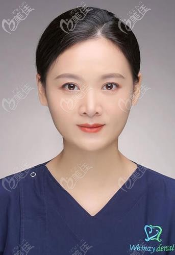 惟美齒科校華醫(yī)生