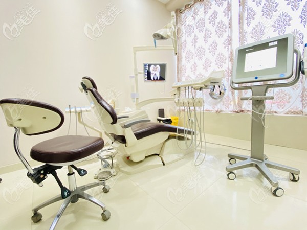 正畸室的數(shù)字化口腔掃描儀 正畸室的數(shù)字化口腔掃描儀