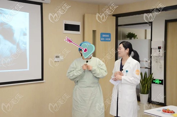 種牙顧客現(xiàn)場分享感受