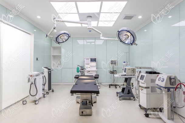 泰國(guó)拉低喃整形無(wú)菌手術(shù)室