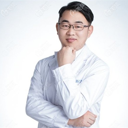 口腔正畸醫(yī)師吳貴兵