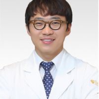 韓國(guó)一見(jiàn)整形外科醫(yī)院金東奎