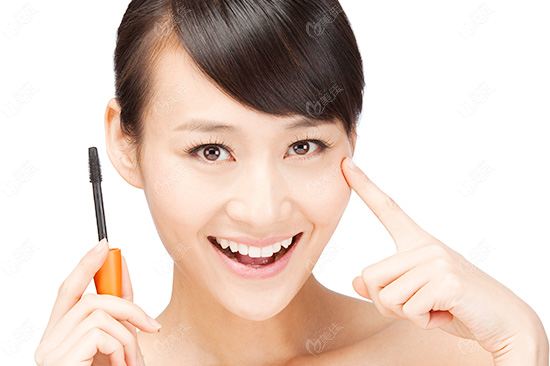 做雙眼皮、隆鼻、脂肪移植等綜合整形之前