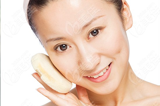 做雙眼皮、隆鼻、脂肪移植等綜合整形之后