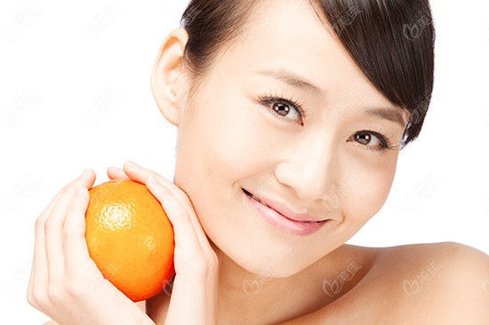 膨體隆鼻