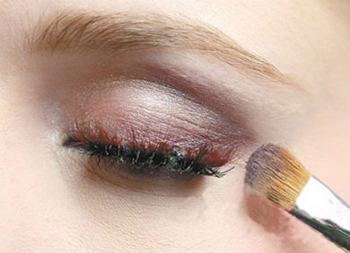 火烈鳥眼妝備忘錄 盡顯紅色迷人魅力