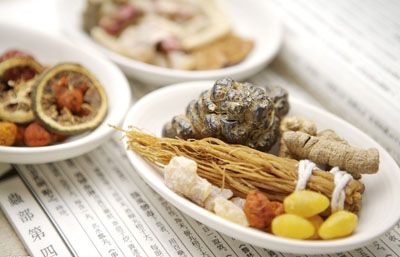 揭秘中藥護(hù)膚品和藥膳美容的醫(yī)學(xué)原理