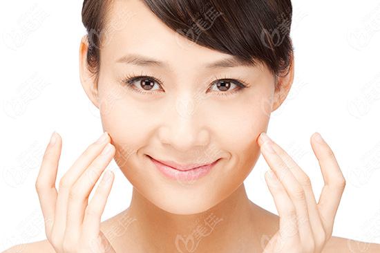 日本奇葩瘦臉神器 你敢用嗎