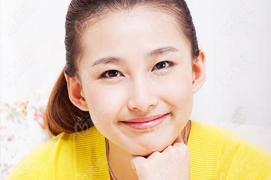 韓星優(yōu)雅婚紗大PK 盤點韓國較美新娘