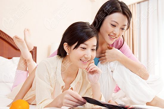 韓式甜美瘦臉編發(fā) 打造清新甜美女孩