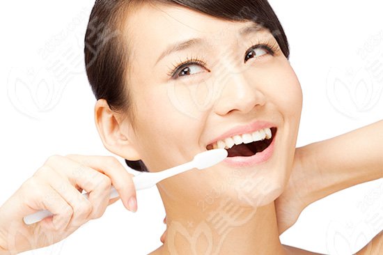 謝衛(wèi)國院長:水滴形隆胸假體不一定適合你!