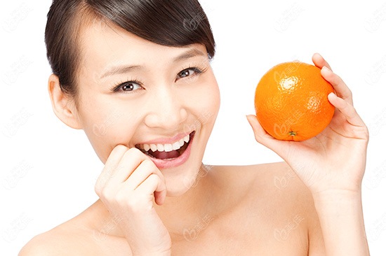 原來割雙眼皮也能“無痕”！