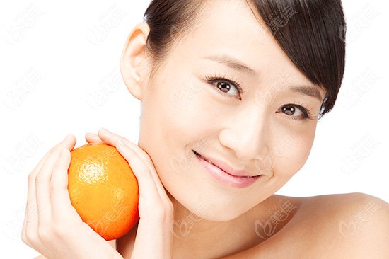 埋線(xiàn)做雙眼皮多少錢(qián)